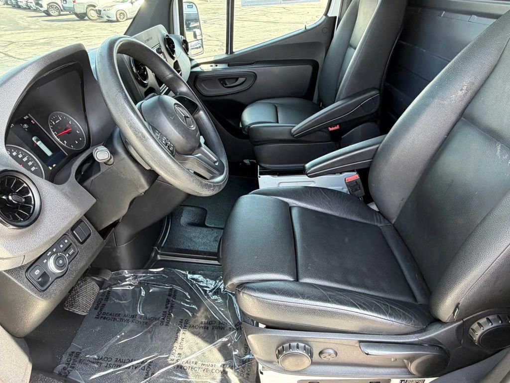 Used 2023 Mercedes-Benz Sprinter 2500 w/ Acoustic Package image 19