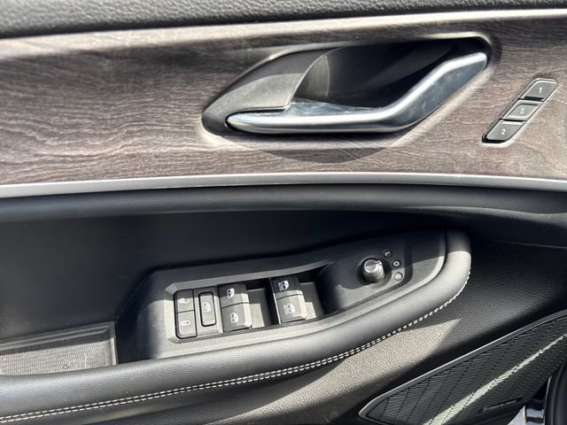 Used 2022 Jeep Grand Cherokee L Limited w/ Luxury Tech Group II AWD/4WD image 18