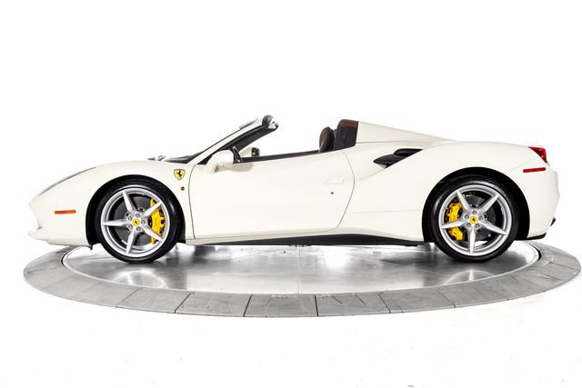 Used 2018 Ferrari 488 Spider RWD image 3