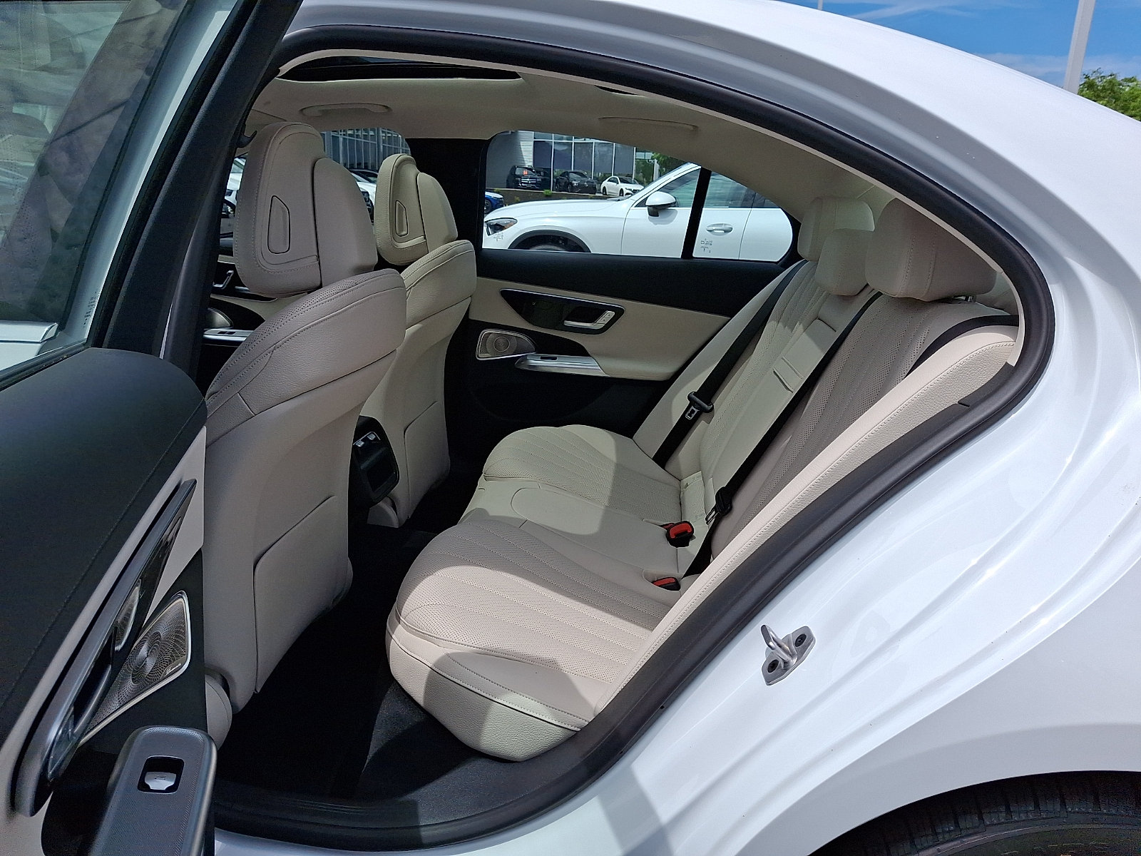 New 2026 Mercedes-Benz E 450 4MATIC Sedan image 8