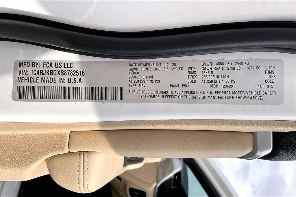 New 2025 Jeep Grand Cherokee L Limited image 13