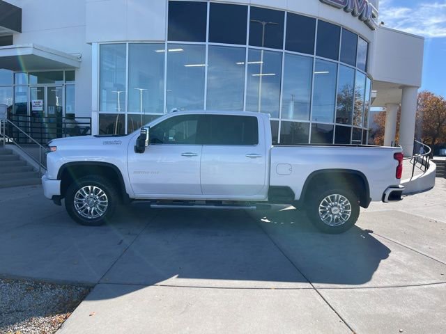 Used 2020 Chevrolet Silverado 2500 High Country w/ Z71 Off-Road Package image 4