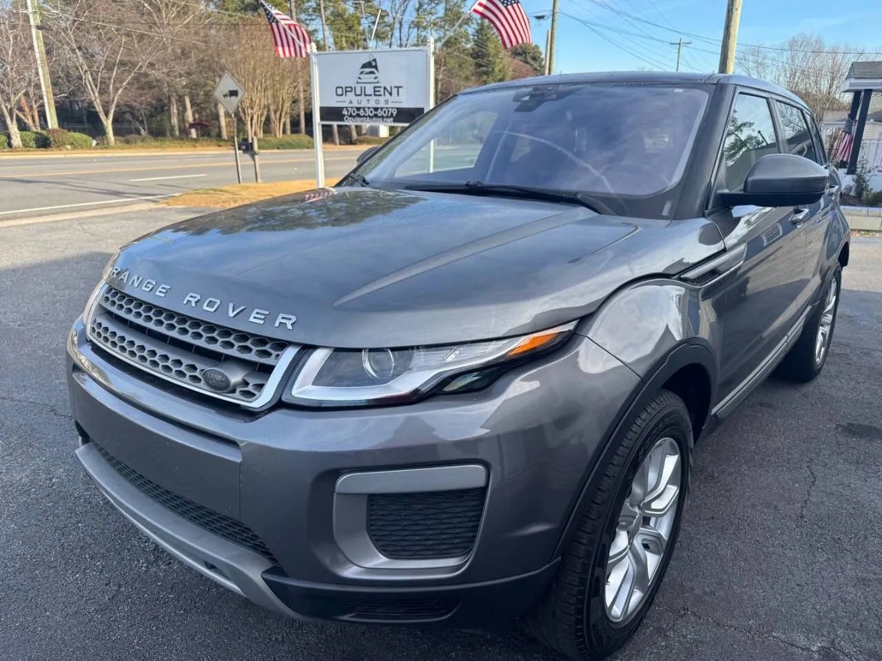 Used 2017 Land Rover Range Rover Evoque SE image 3