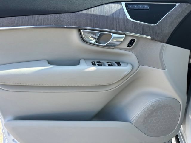 Certified 2023 Volvo XC90 B5 Plus w/ Protection Package Premier AWD/4WD image 17