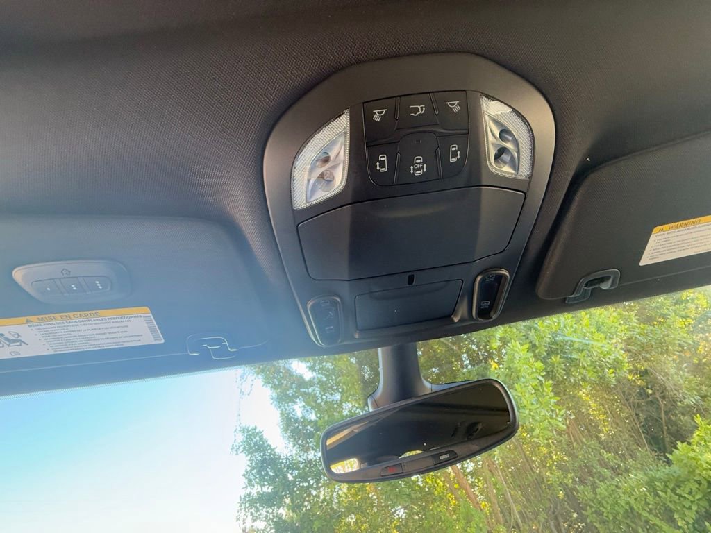 New 2026 Chrysler Pacifica Limited image 12