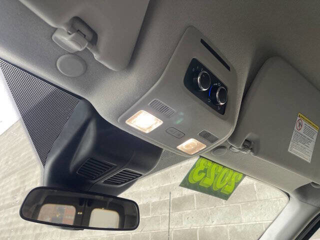 Used 2023 Ford Transit 350 XLT image 14