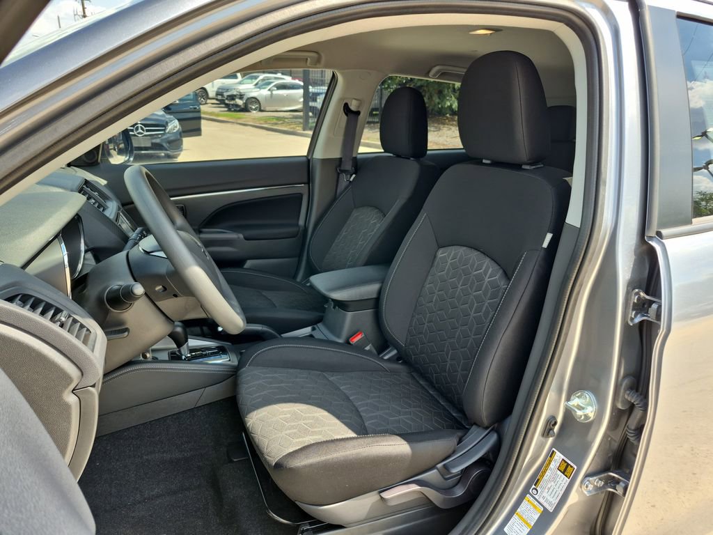 Used 2025 Mitsubishi Outlander Sport ES AWD/4WD image 10