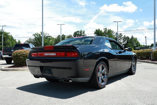Used 2014 Dodge Challenger SXT RWD image 6