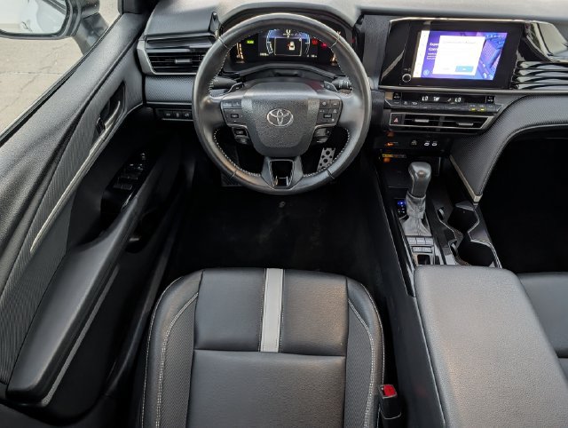 Used 2025 Toyota Camry SE FWD image 12