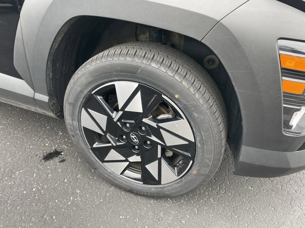 Used 2024 Hyundai Kona SEL image 3