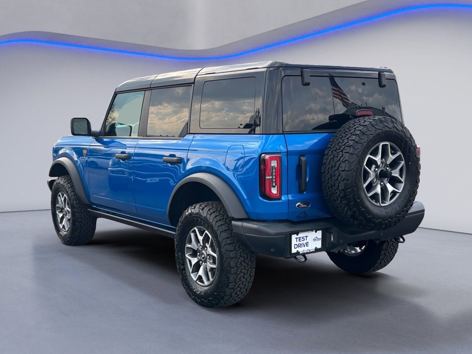 Used 2025 Ford Bronco Badlands image 12