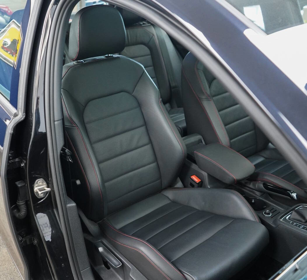 Used 2017 Volkswagen GTI Autobahn FWD image 59