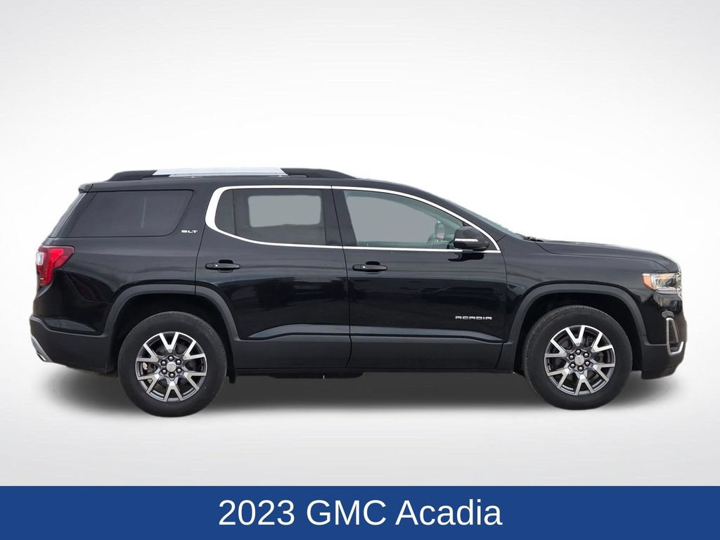 Used 2023 GMC Acadia SLT AWD/4WD image 2