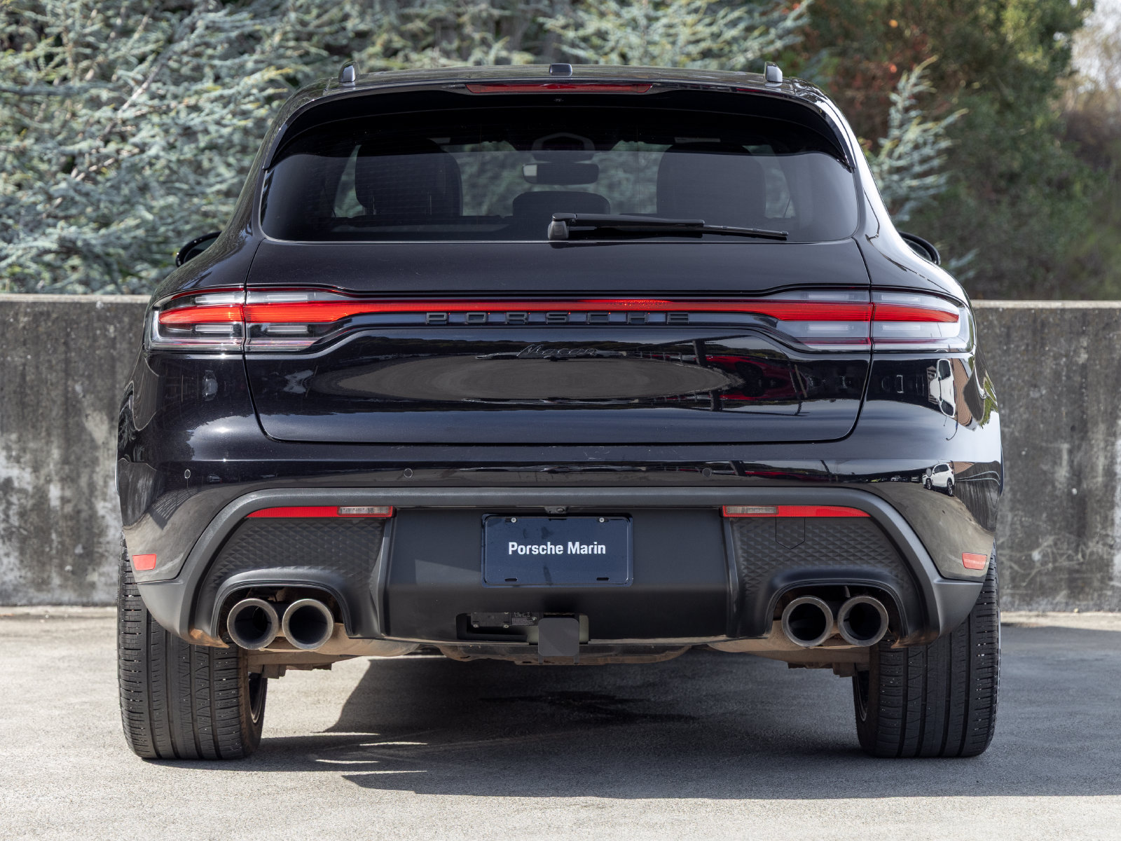 Certified 2023 Porsche Macan AWD/4WD image 10