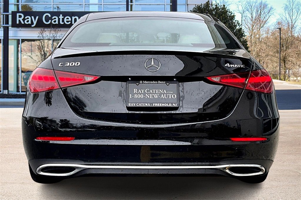 Used 2023 Mercedes-Benz C 300 4MATIC Sedan image 4