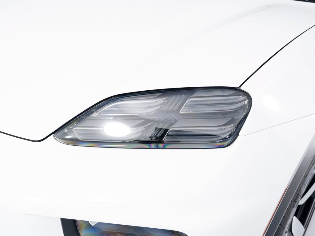 Certified 2025 Porsche Macan 4 Electric AWD/4WD image 42