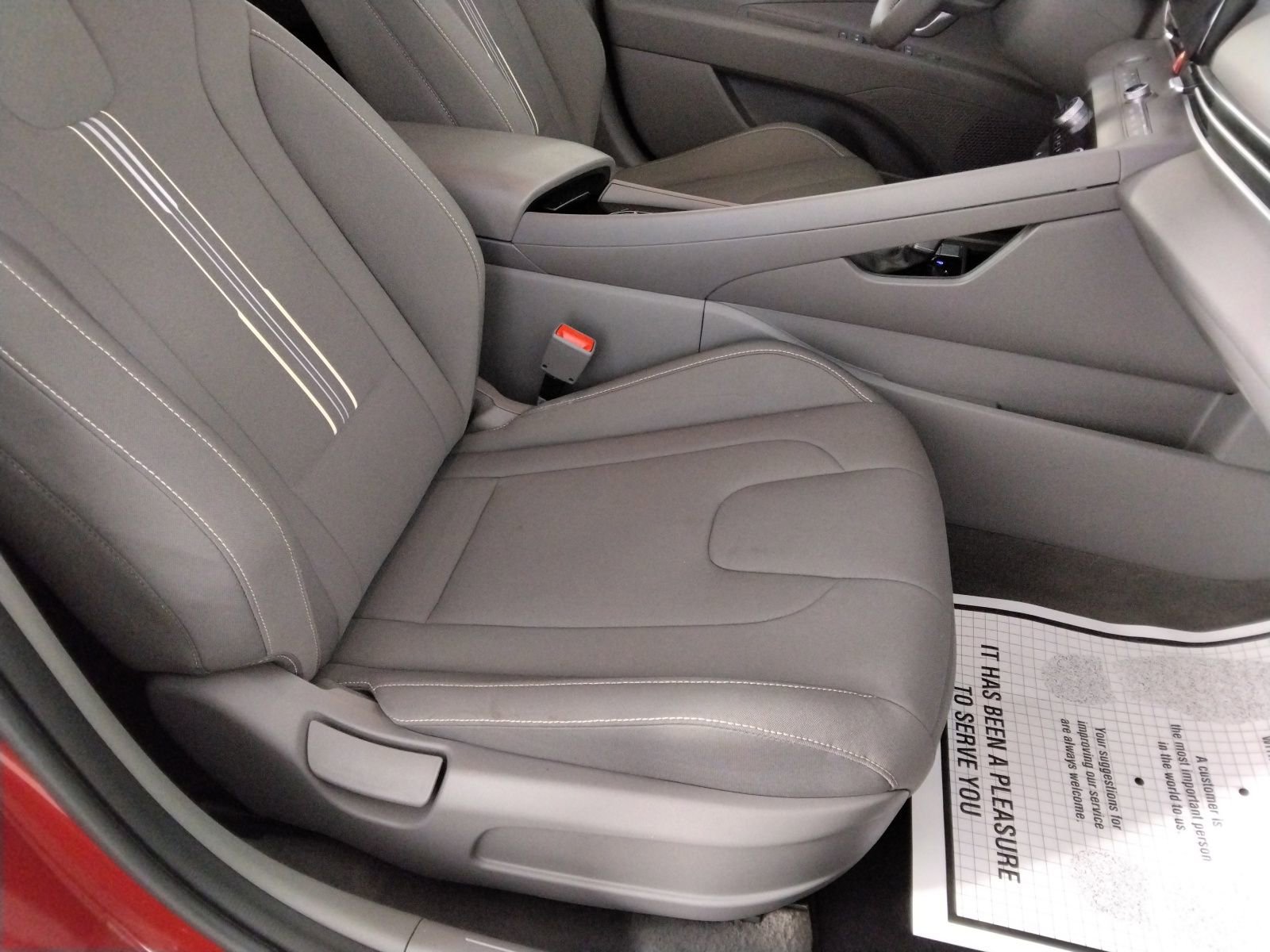 Used 2023 Hyundai Elantra SEL w/ Convenience Package image 30