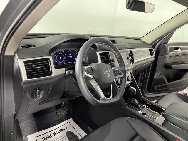 Used 2023 Volkswagen Atlas SE w/ Panoramic Sunroof Package FWD image 17