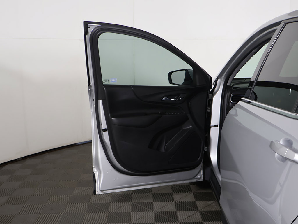 Used 2020 Chevrolet Equinox LT w/ LPO, Cargo Package FWD image 15
