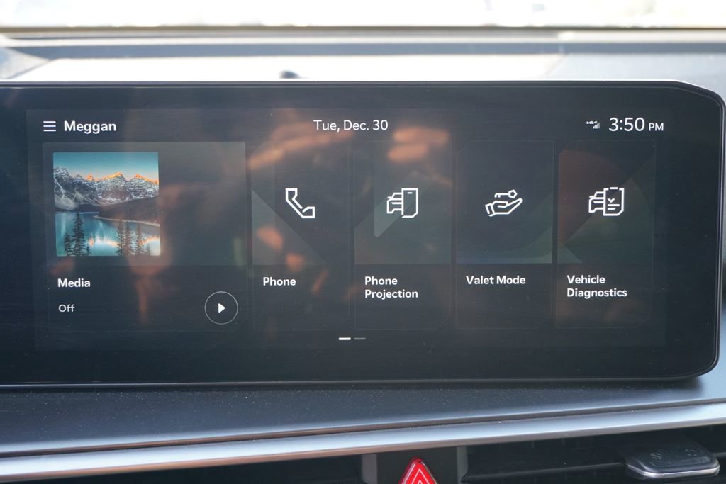 Used 2024 Kia Sorento LX image 31