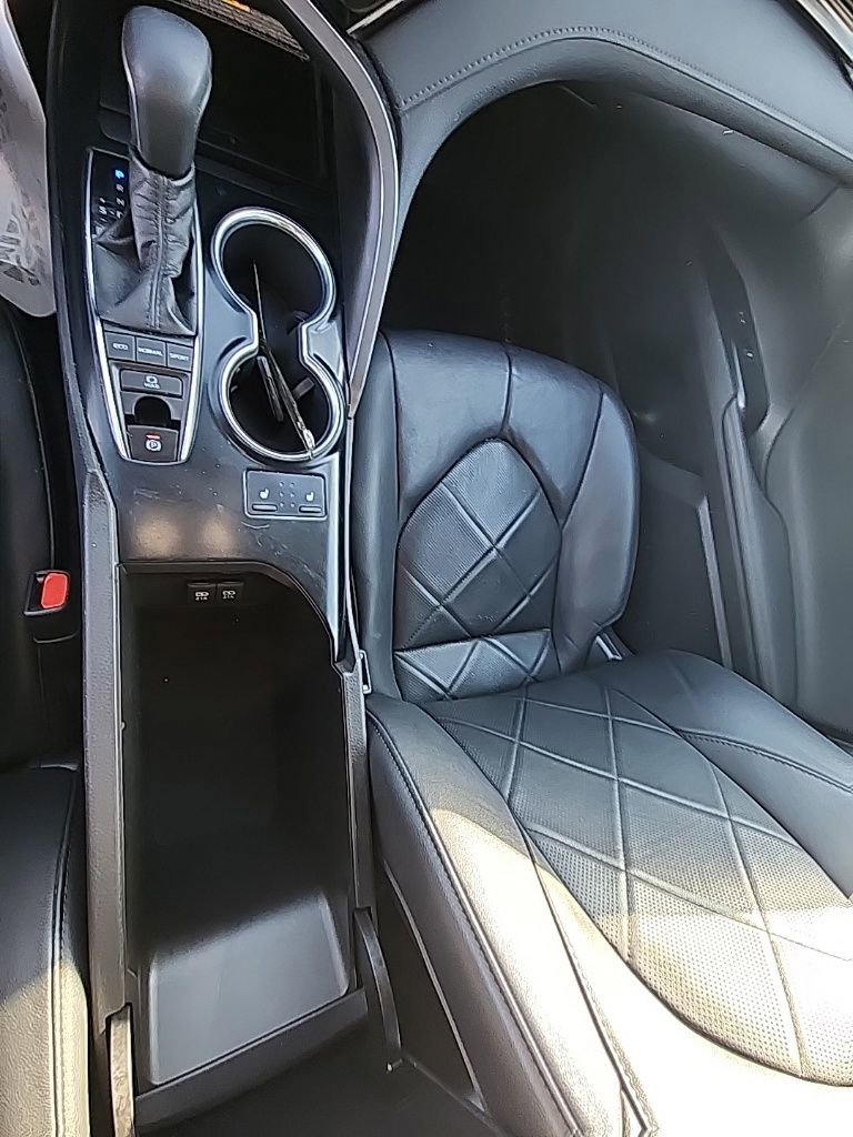 Used 2019 Toyota Camry XLE image 23