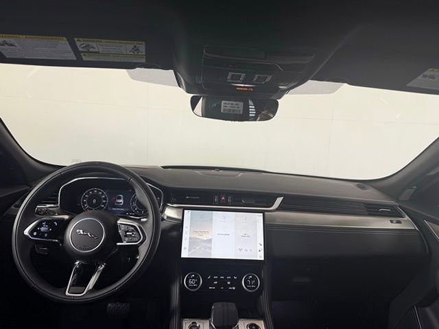 Certified 2025 Jaguar F-PACE R-Dynamic S image 27