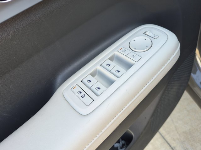 Used 2024 Hyundai Santa Fe SEL FWD image 12