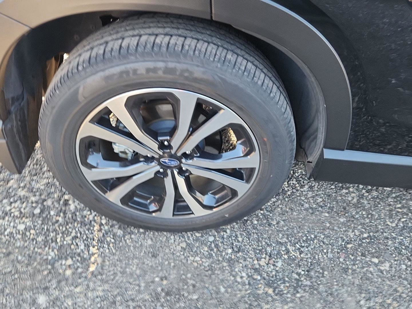 Used 2023 Subaru Forester Limited image 3