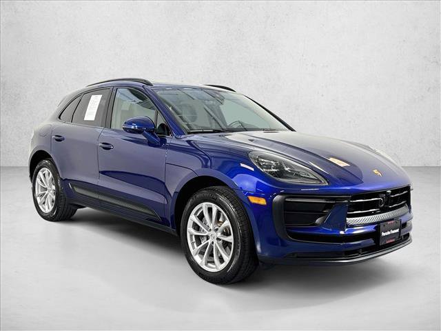 Certified 2026 Porsche Macan AWD/4WD image 7