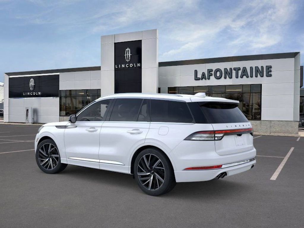 New 2025 Lincoln Aviator Black Label AWD/4WD image 4
