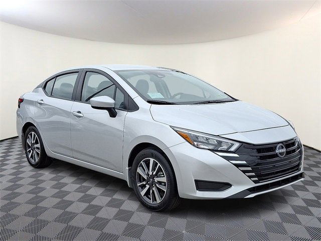 New 2025 Nissan Versa SV w/ Trunk Package