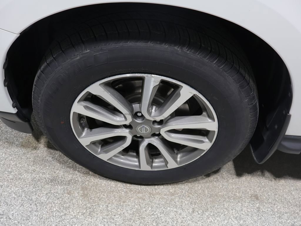 Used 2013 Nissan Pathfinder SL image 10