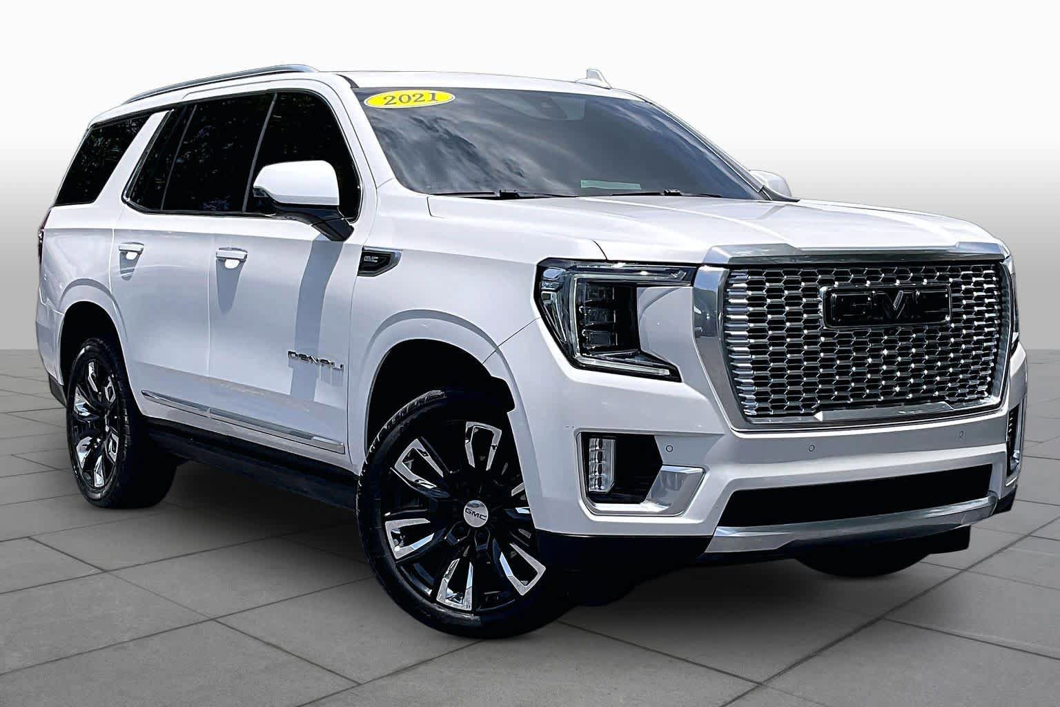 Used 2021 GMC Yukon Denali w/ Denali Premium Package RWD image 3