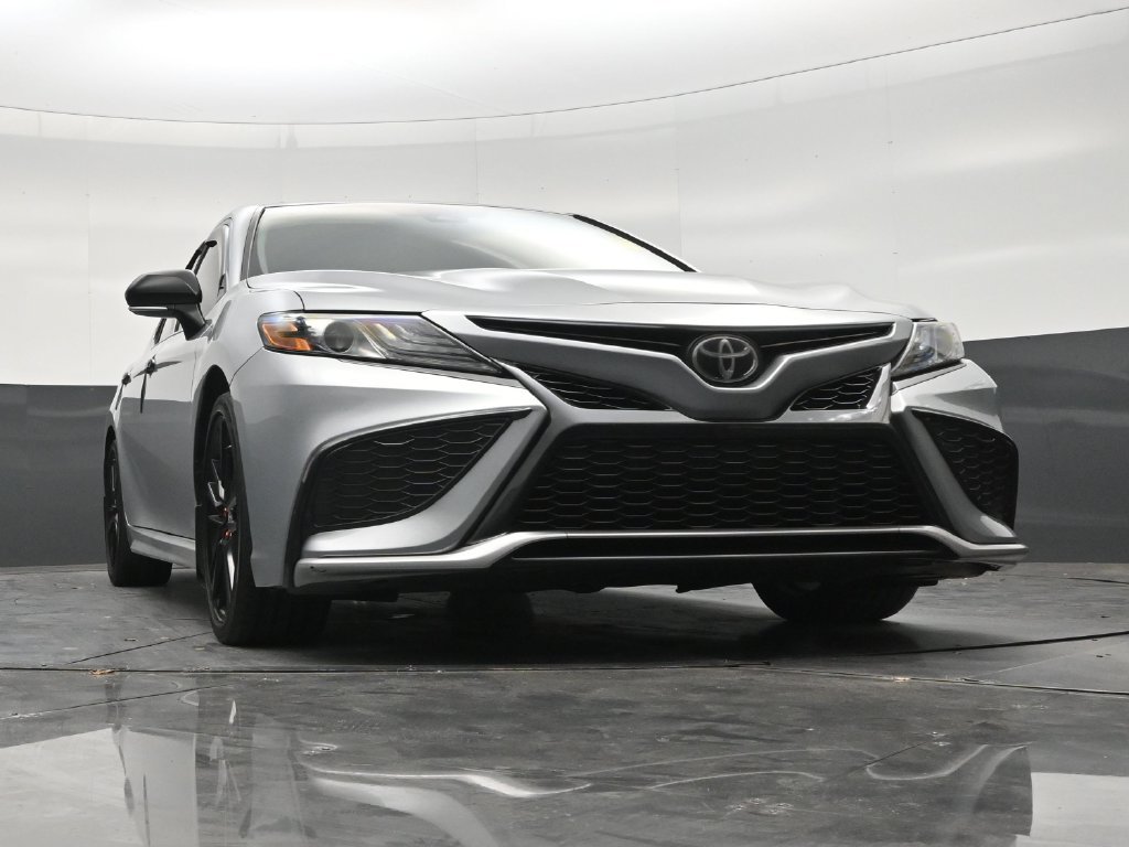 Used 2022 Toyota Camry XSE FWD image 26