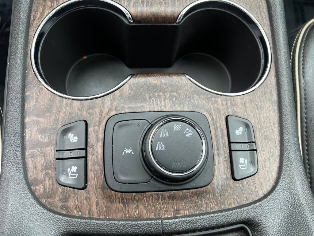 Used 2023 GMC Acadia Denali w/ Trailering Package AWD/4WD image 32