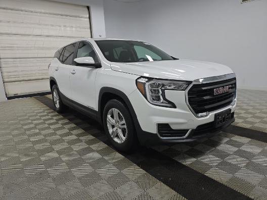 Used 2024 GMC Terrain SLE AWD/4WD image 2