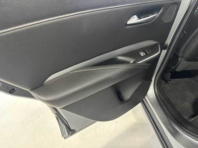 Used 2023 Cadillac XT4 Premium Luxury image 33