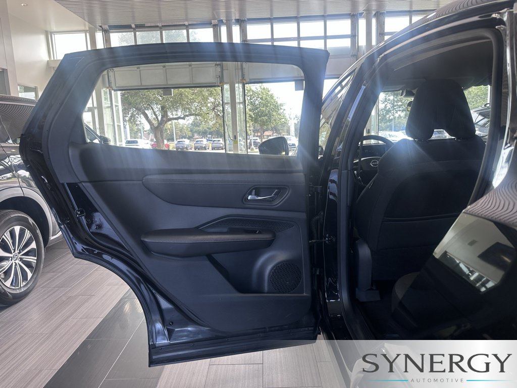 Used 2023 Nissan Ariya FWD image 27