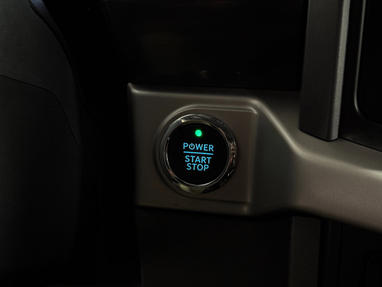 Used 2023 Ford F150 Lightning XLT image 29