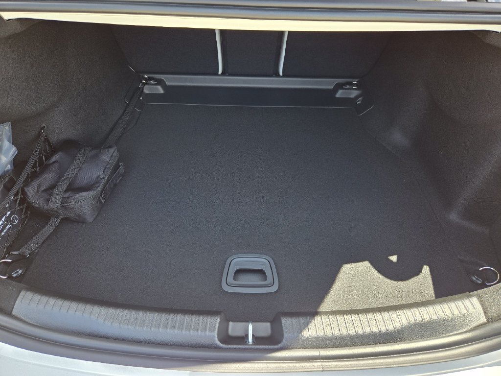 New 2026 Mercedes-Benz C 300 4MATIC Sedan image 9