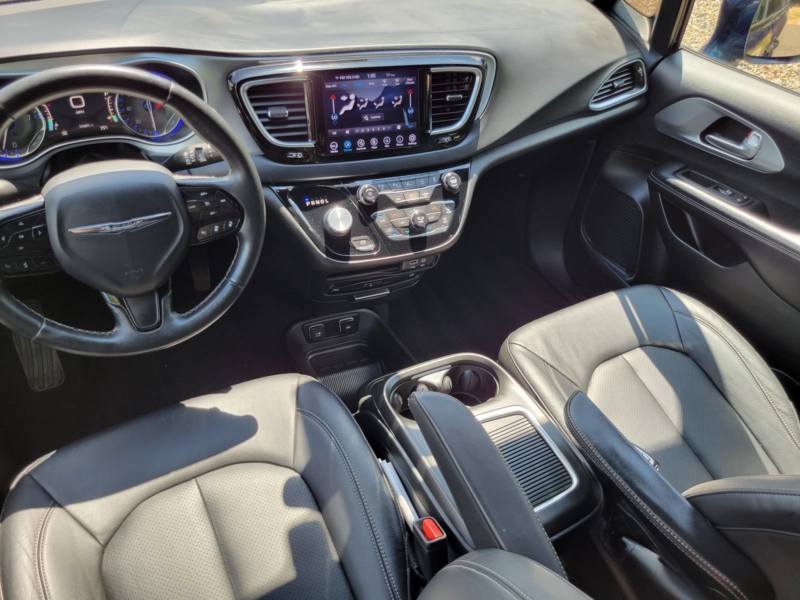 Used 2018 Chrysler Pacifica Touring-L Plus w/ Advanced Safetytec Group FWD image 26