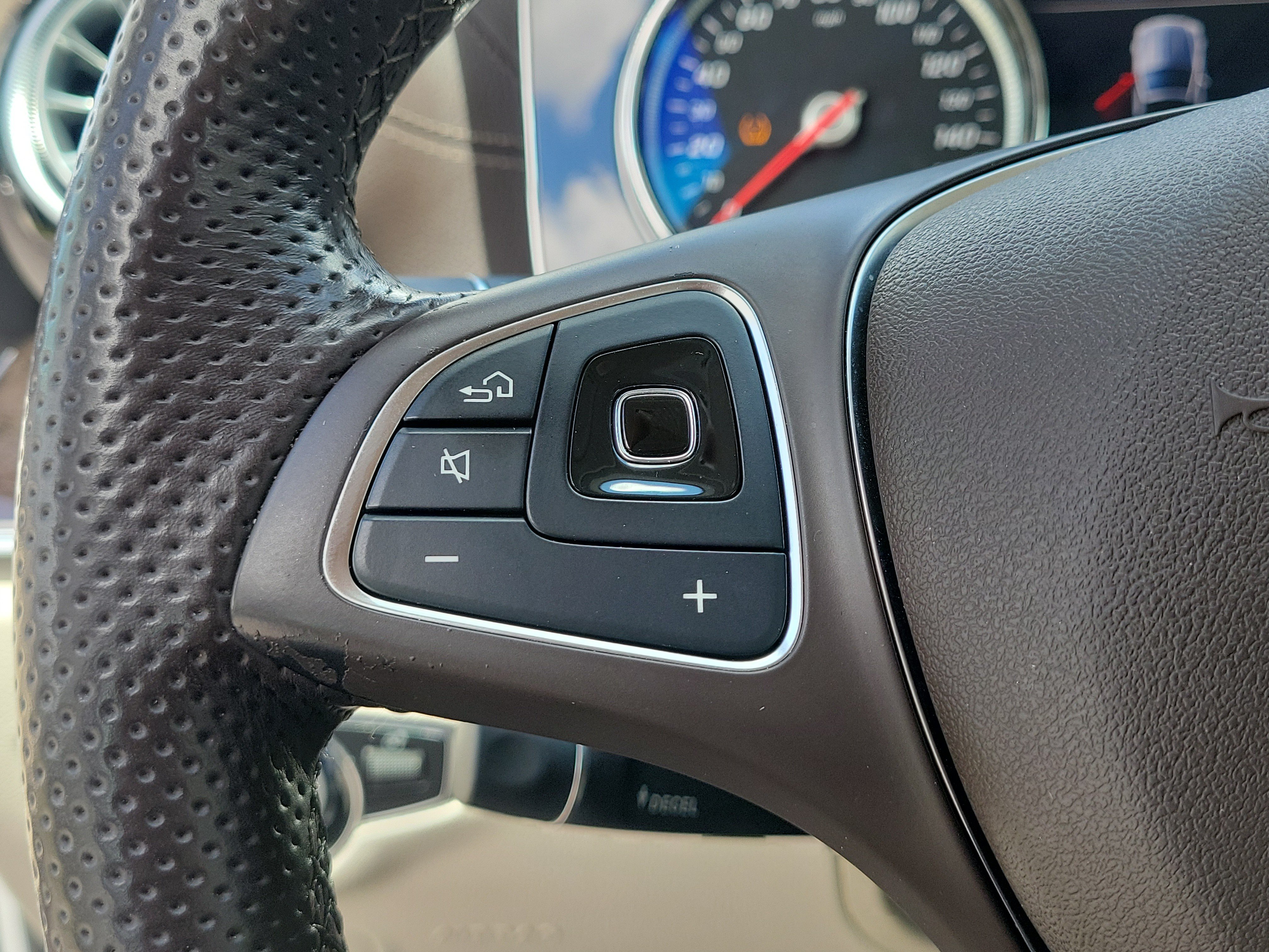 Used 2018 Mercedes-Benz E 400 Cabriolet image 19