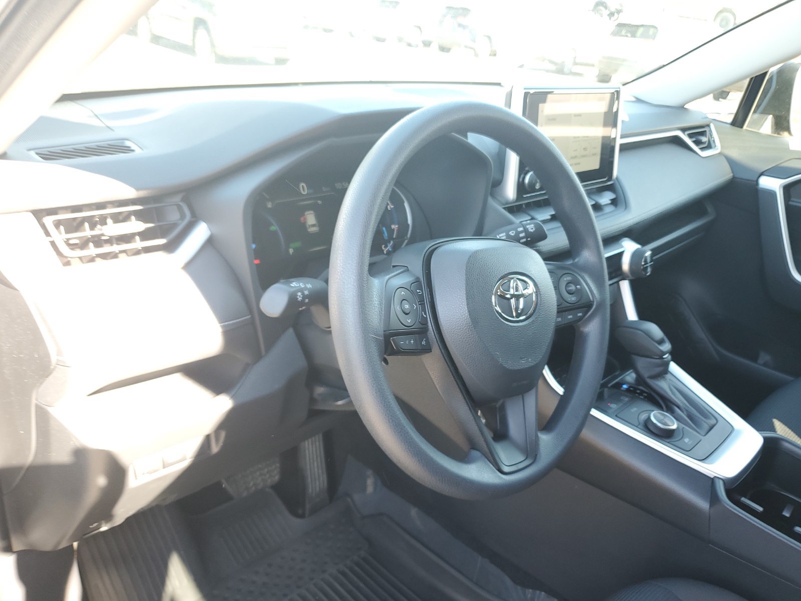 Certified 2025 Toyota RAV4 LE AWD/4WD image 19