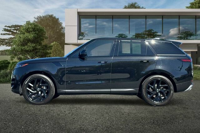 Used 2023 Land Rover Range Rover Sport SE AWD/4WD image 7