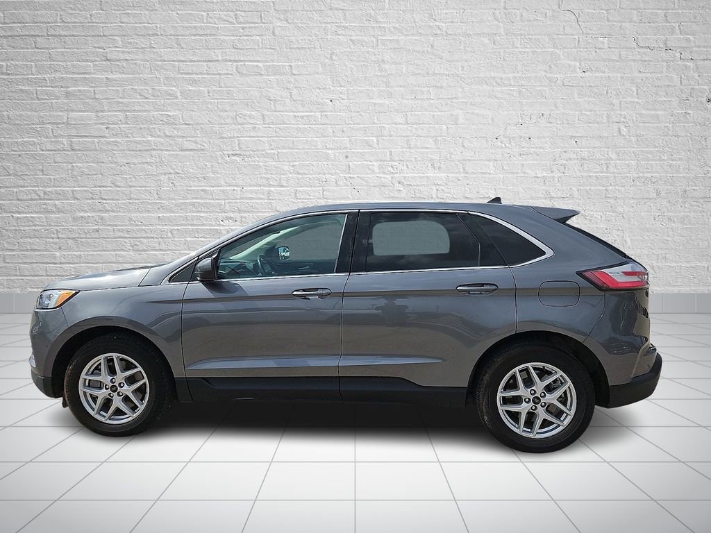 Used 2024 Ford Edge SEL AWD/4WD image 2