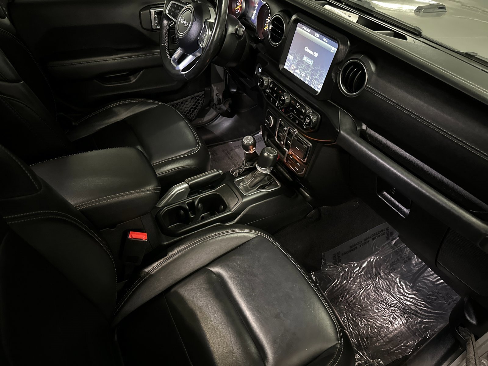 Used 2020 Jeep Gladiator Overland image 14