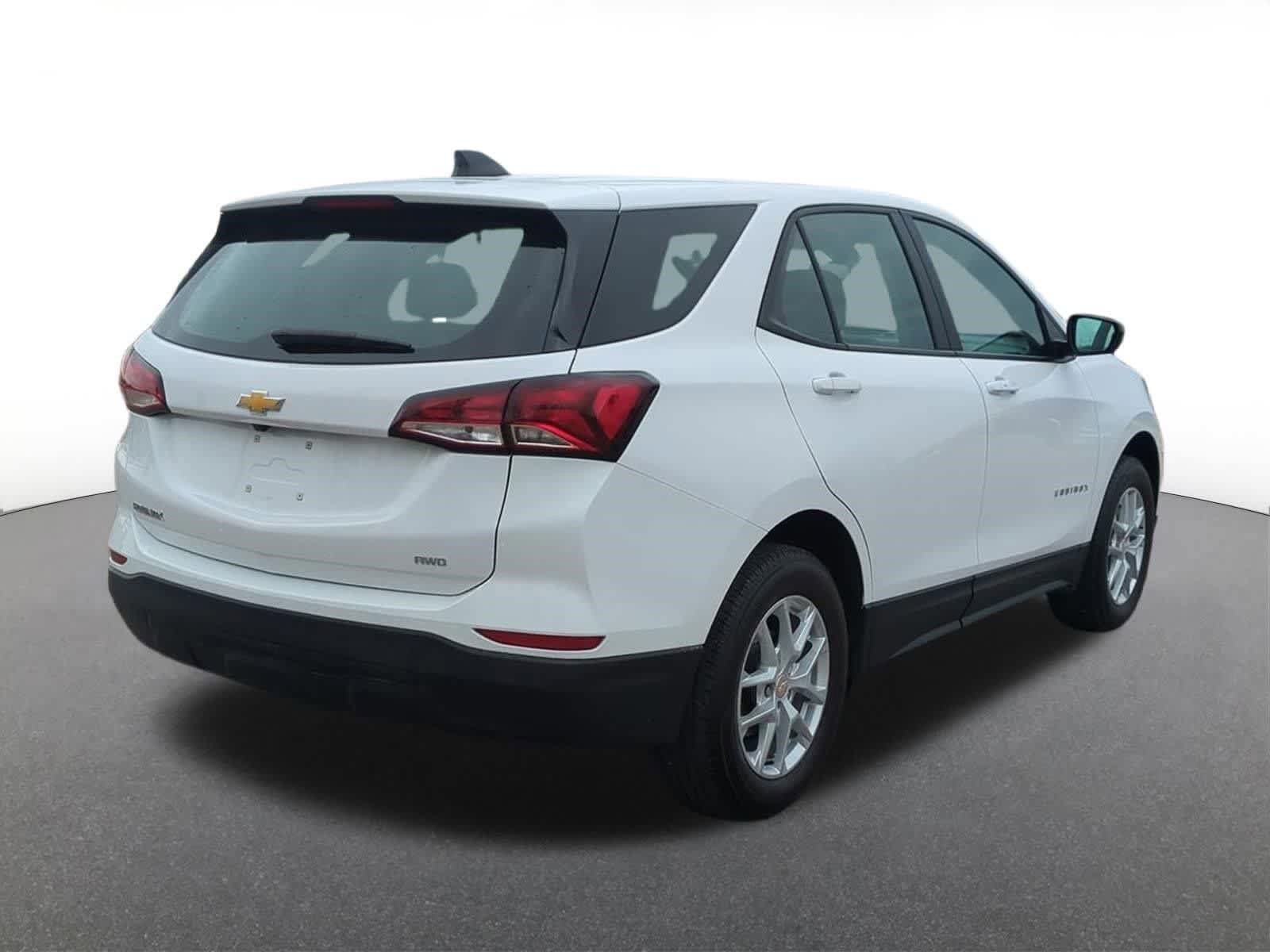 Used 2023 Chevrolet Equinox LS w/ LPO, Floor Liner Package AWD/4WD image 6