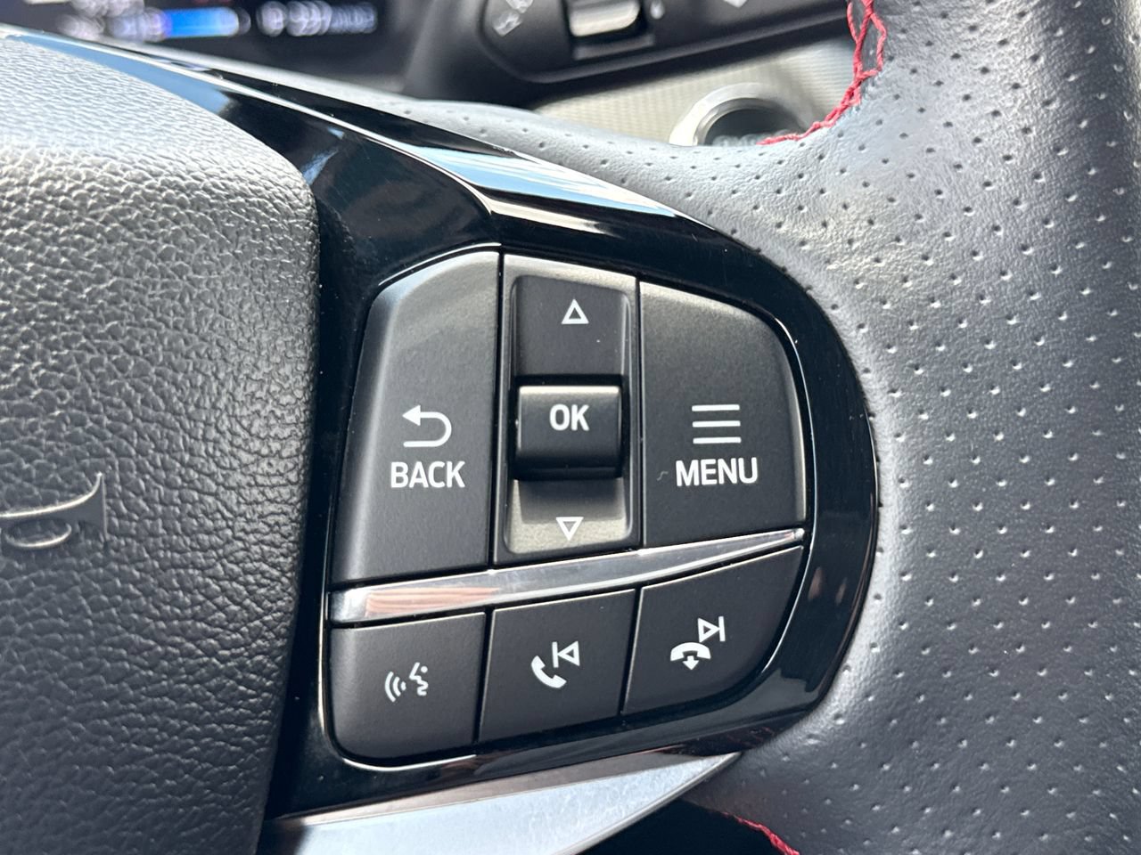 Used 2025 Ford Explorer ST-Line w/ ST-Line Street Pack AWD/4WD image 29