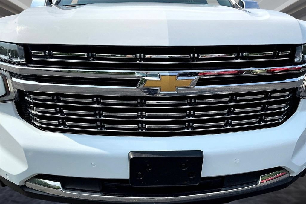 Used 2023 Chevrolet Suburban Premier AWD/4WD image 31