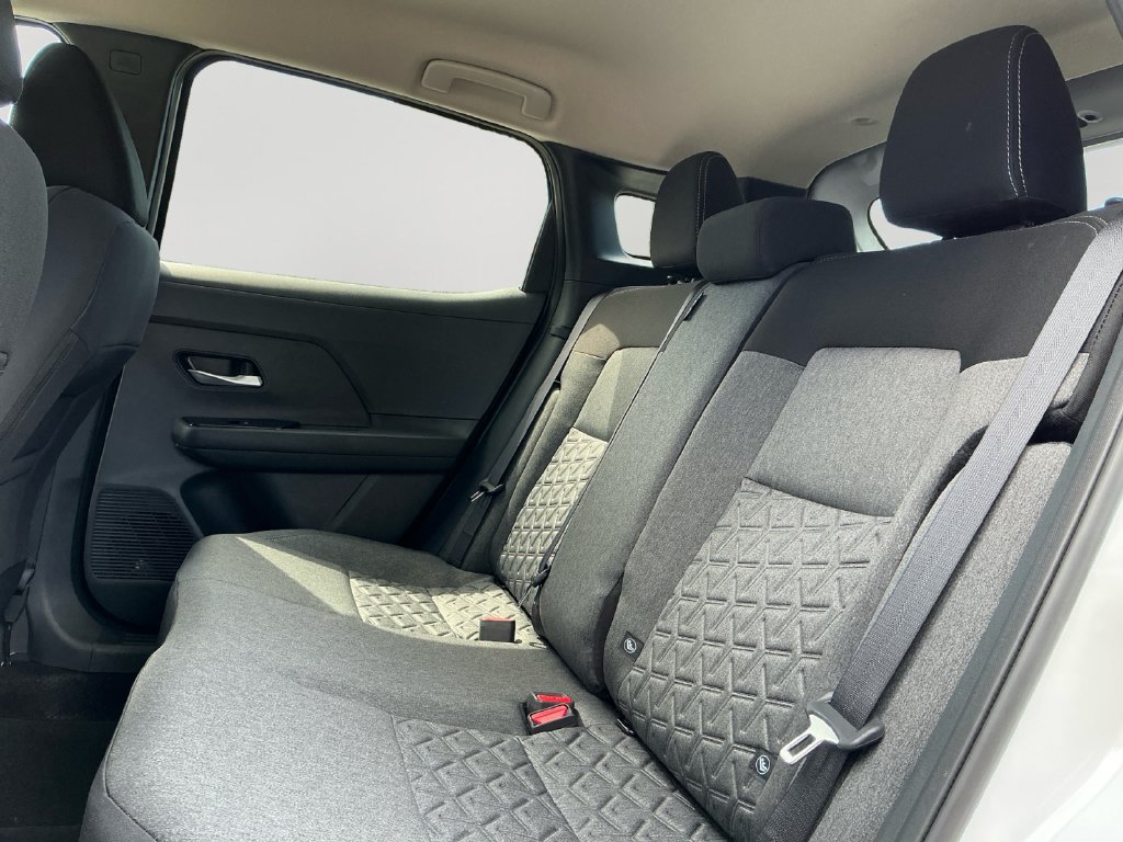 New 2027 Nissan Kicks SV w/ Cold Weather Package FWD image 15
